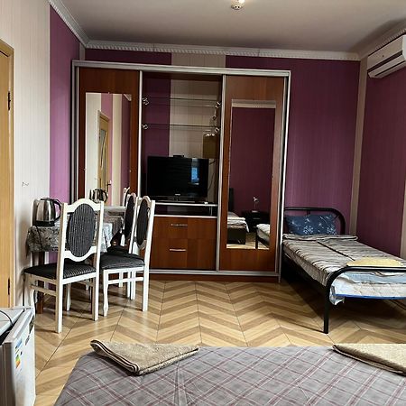 Mini Hotel Leon Lalovo Ngoại thất bức ảnh