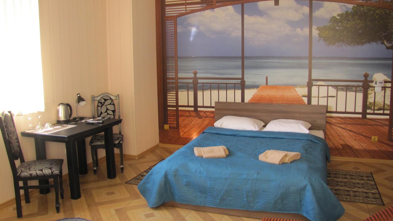 Mini Hotel Leon Lalovo Ngoại thất bức ảnh
