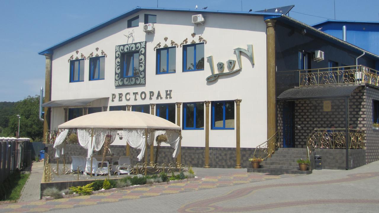 Mini Hotel Leon Lalovo Ngoại thất bức ảnh